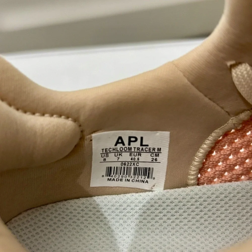 NIB -‎ APL Size 8 Men'sTechLoom Tracer Shoes – Blush/Beach/White